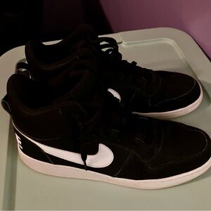 Nike Court Borough Mid Basketball Sneakers
